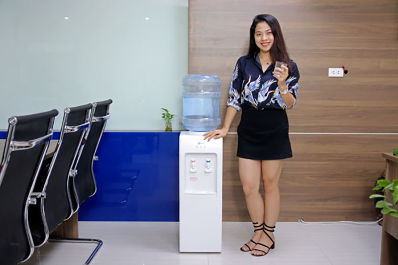 cay-nuoc-nong-lanh-fujie-wd1105e-6-26062019080727-264.jpg