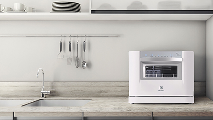 may-rua-chen-bat-dia-tu-dong-electrolux-esf6010bw-gia-re-1-09112018212820-632.jpg