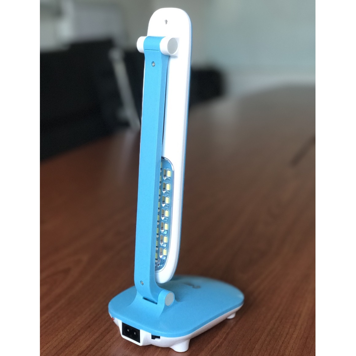 Đèn bàn LED Comet CT172B